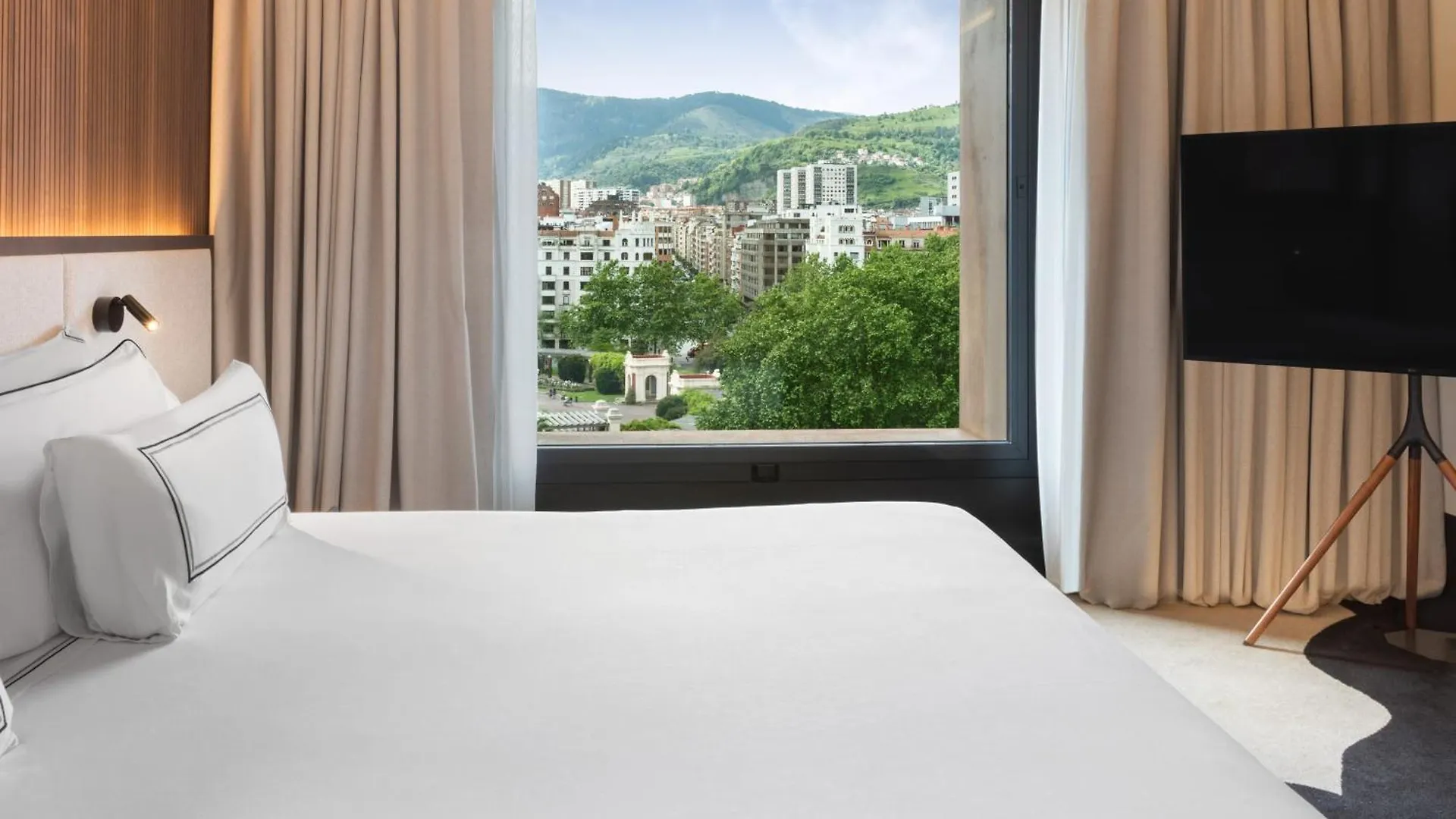Hotel Melia Бильбао