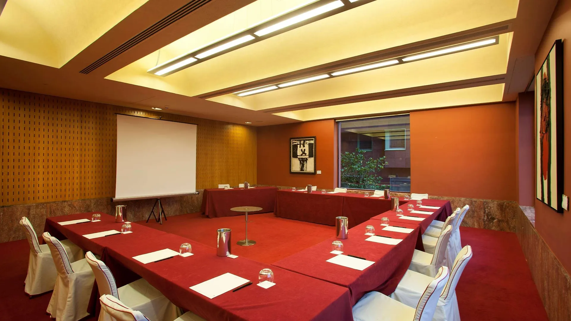 Hotel Meliá Bilbao 5*,  España