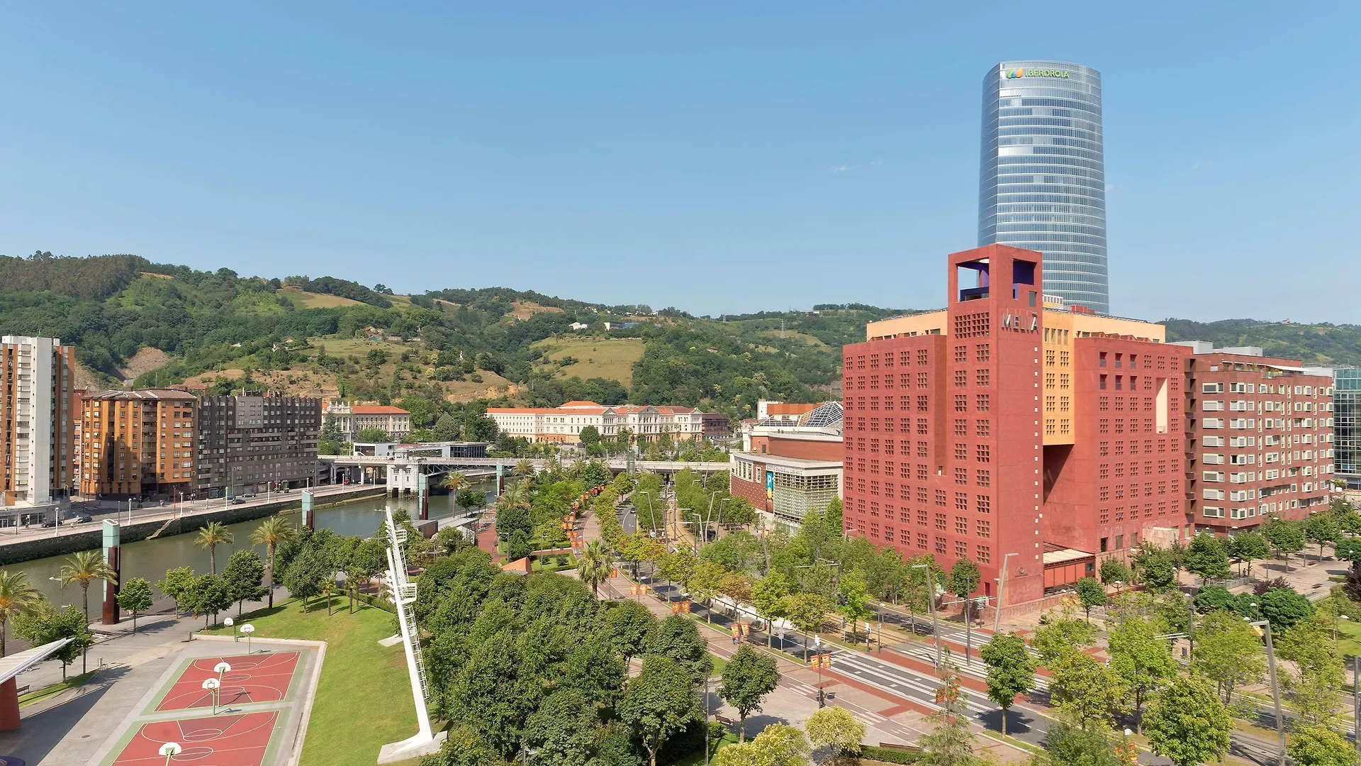 Hotel Meliá Bilbao 5*,