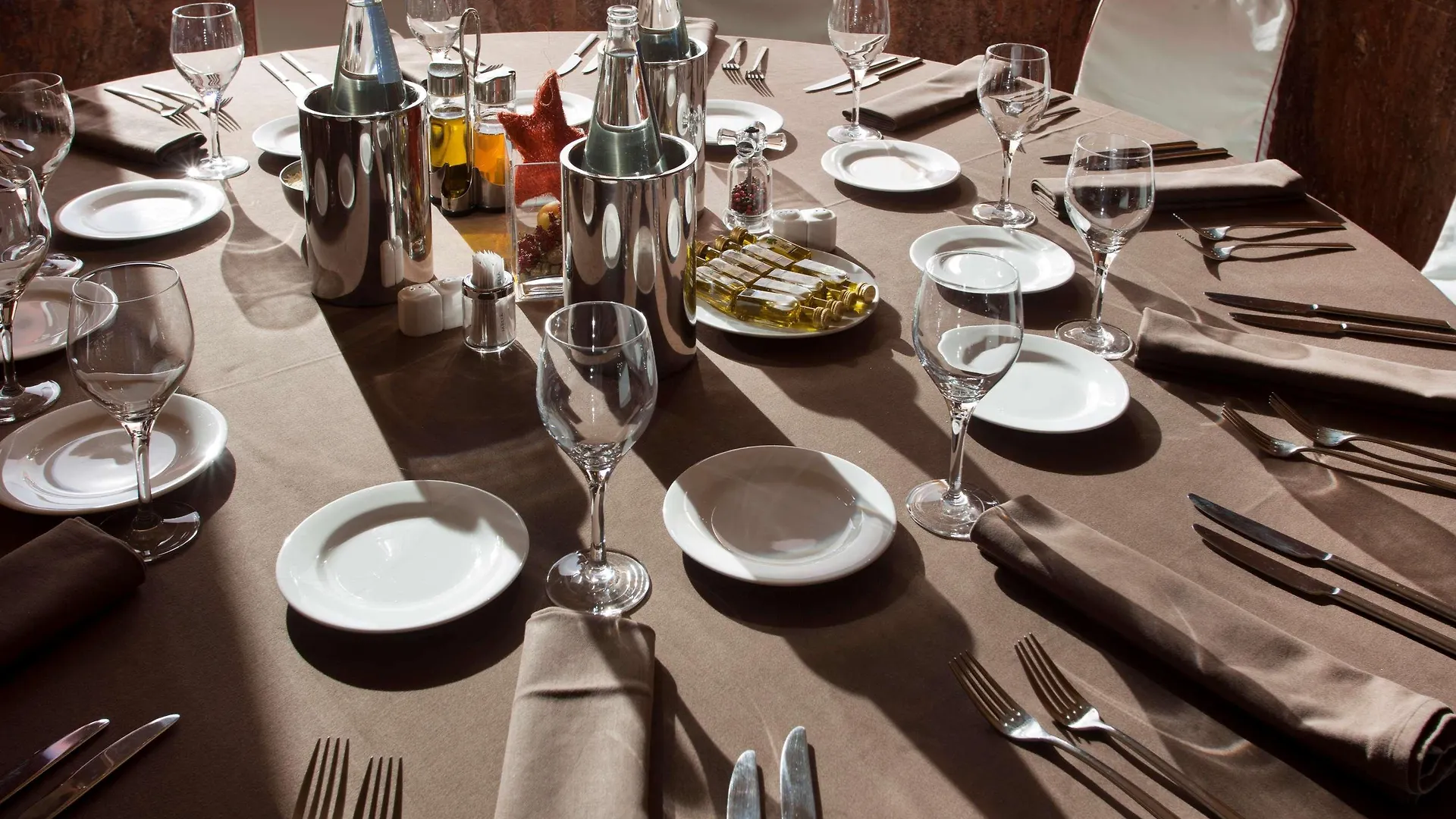 Hotel Meliá Bilbao 5*,  España