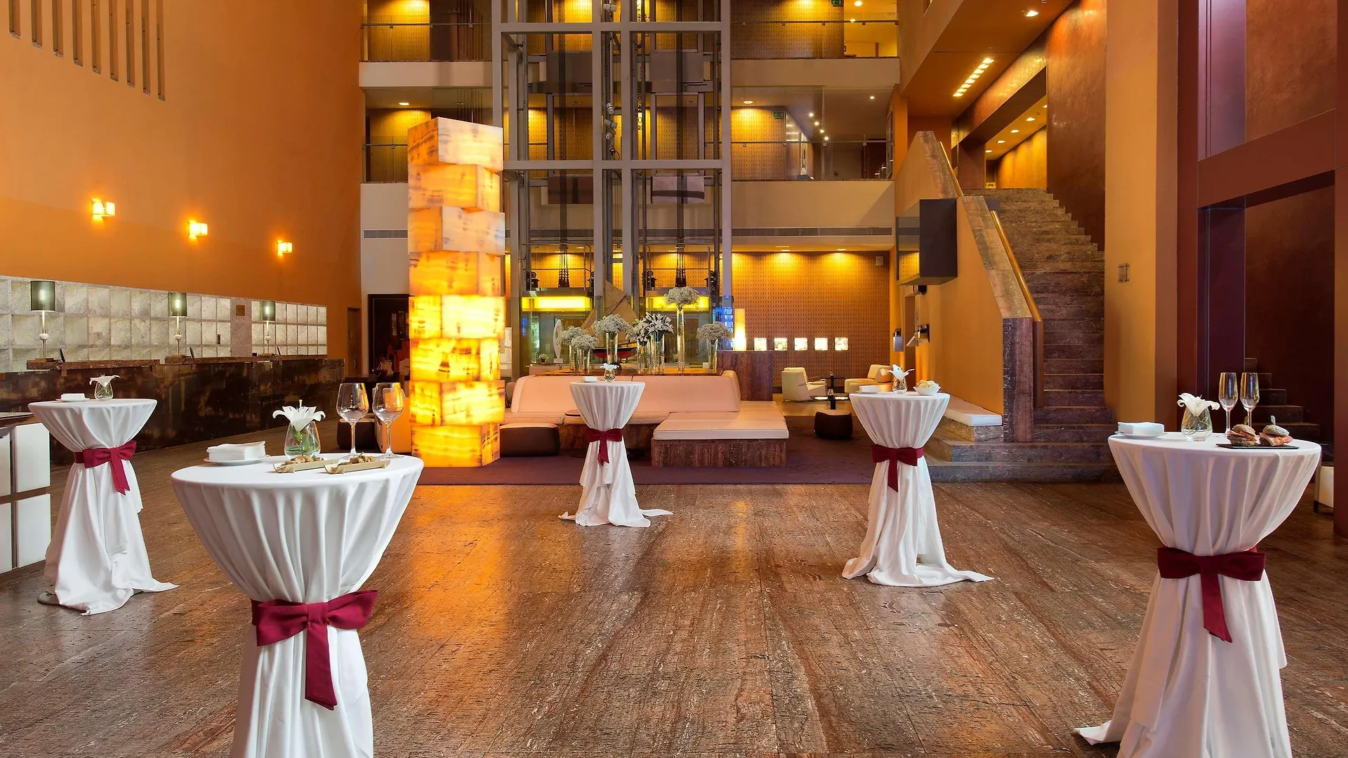 Hotel Meliá Bilbao 5*,