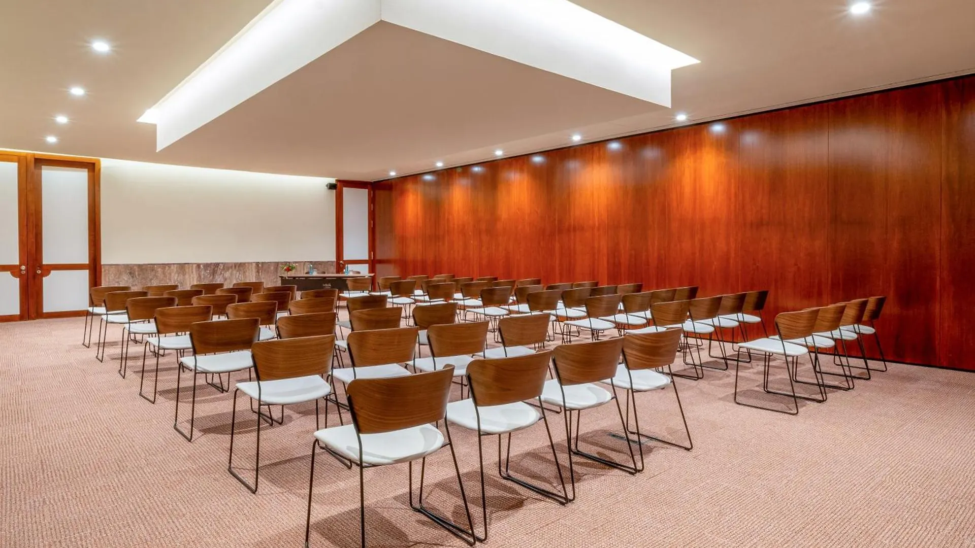 Hotel Meliá Bilbao 5*,  España